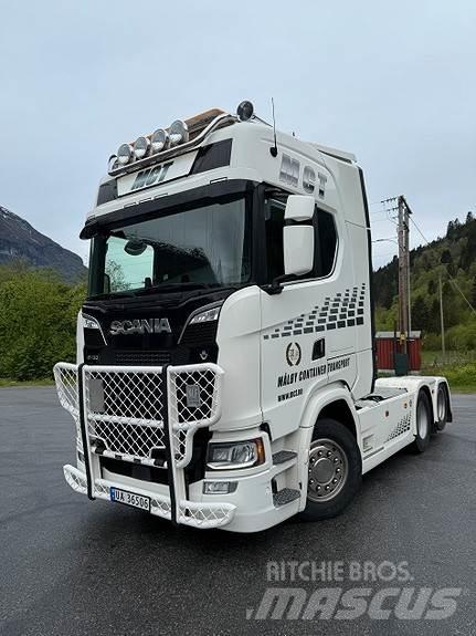 Scania S730 6x2 Tahače