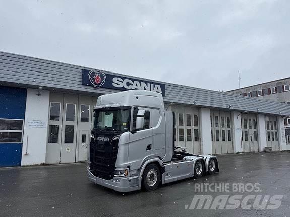 Scania S770 A6x4NB Tahače