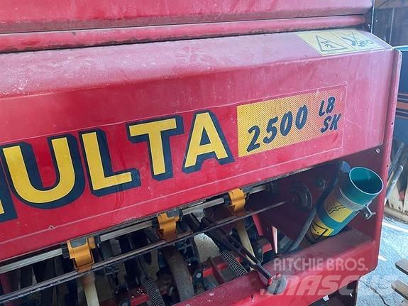 Simulta 2500 LB/SK Rozmetadlo minerálních hnojiv