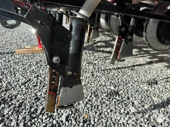 Simulta 2500LB Rozmetadlo minerálních hnojiv