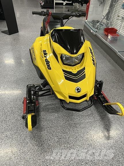 Ski-doo MXZ 120 Sněžné skútry