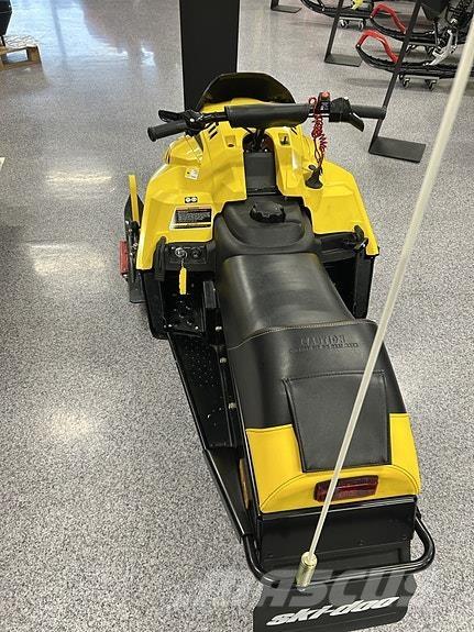 Ski-doo MXZ 120 Sněžné skútry