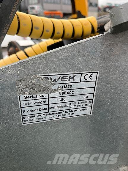 Snowek AH 330 Další silniční a sněhové stroje