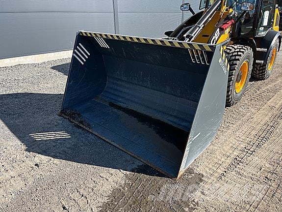 Stark LK2000 Další silniční a sněhové stroje