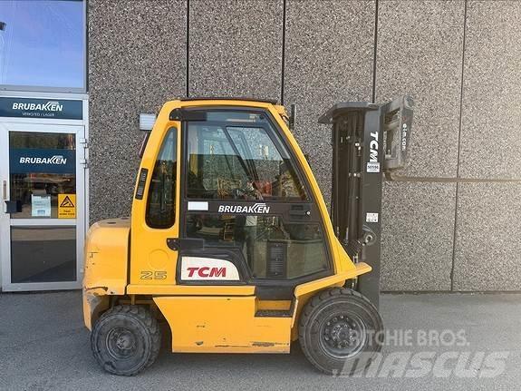 TCM FD25 Dieselové vozíky