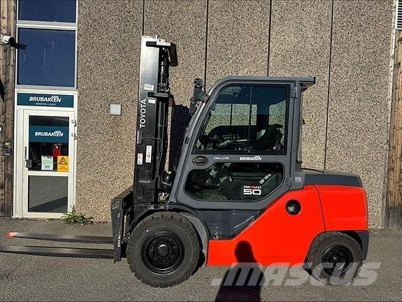 Toyota 40-8FD50N Dieselové vozíky