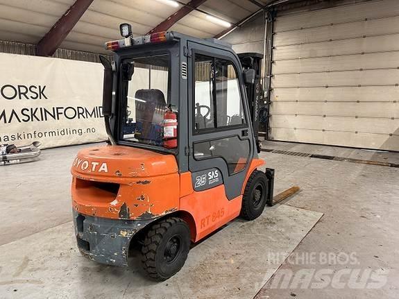 Toyota 62-FDF25 Dieselové vozíky
