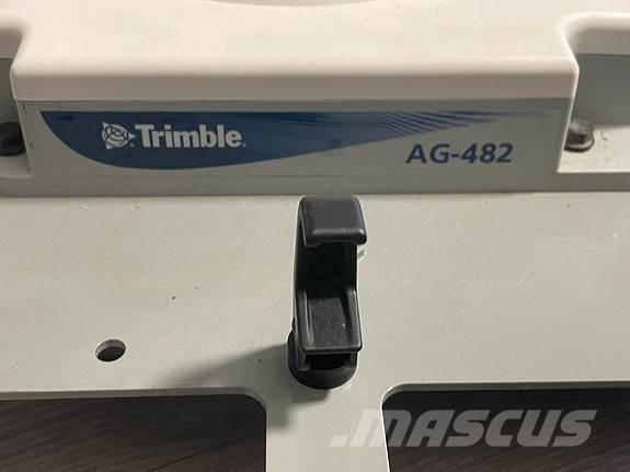  Trimbel AG-482 Další