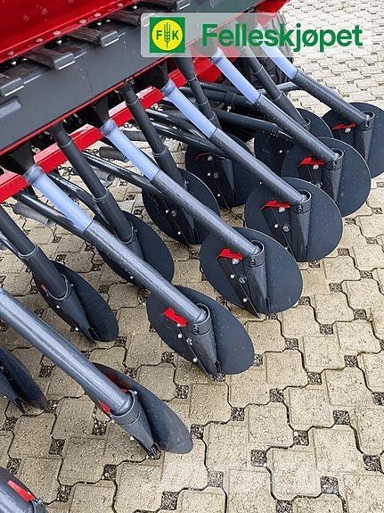 Tume CK 3000 Rozmetadla chlévské mrvy