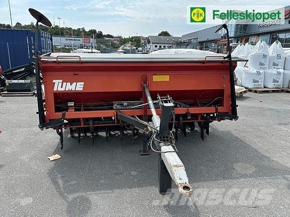 Tume HKL 3000 JC Rozmetadlo minerálních hnojiv