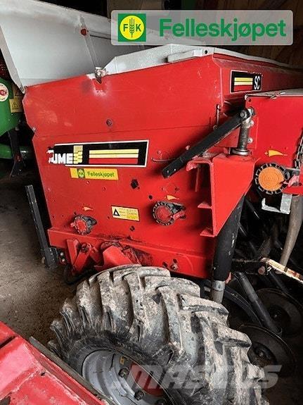 Tume kl 2500 Rozmetadla chlévské mrvy