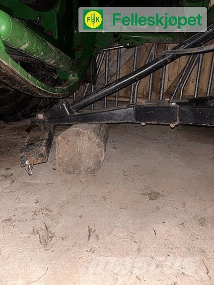 Tume kl 2500 Rozmetadla chlévské mrvy