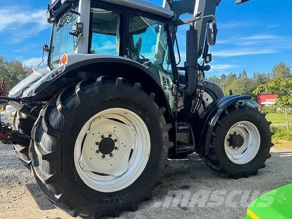 Valtra 142 Direct Traktory