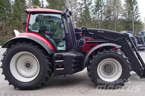Valtra 235 Direct Traktory