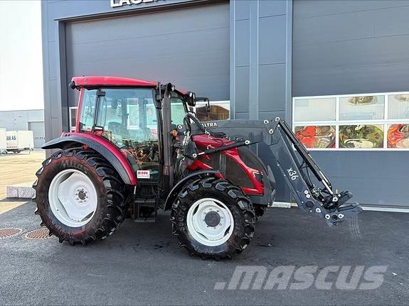 Valtra A 74 Traktory