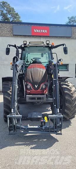 Valtra A114 Traktory