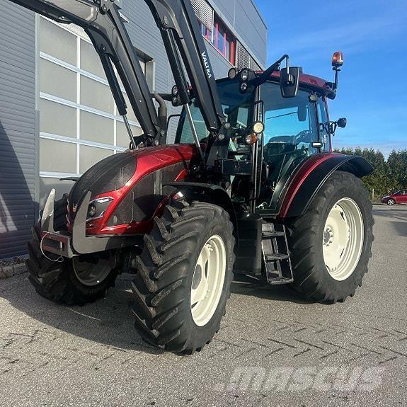 Valtra A115 Traktory