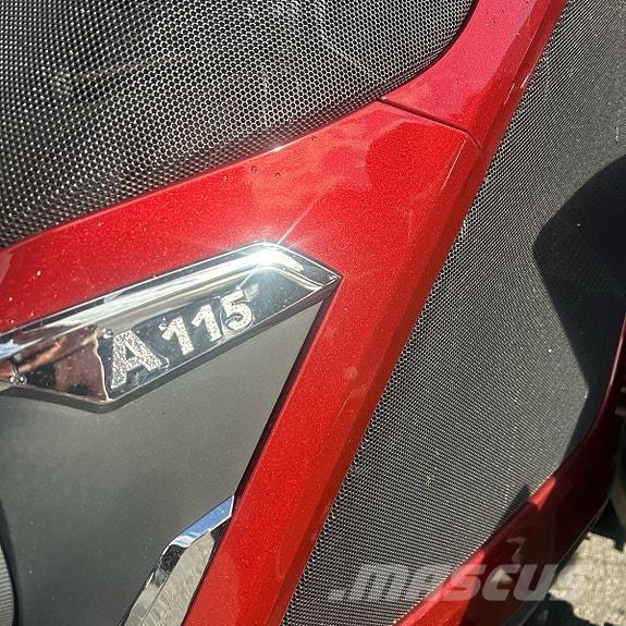 Valtra A115 Traktory