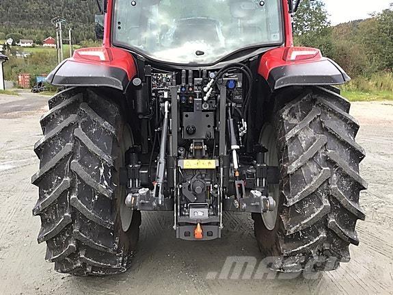 Valtra A95 Traktory