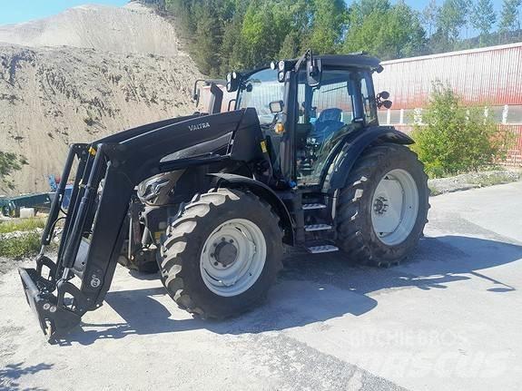 Valtra G105 Traktory