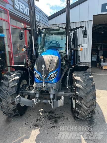Valtra G135 Activ Traktory