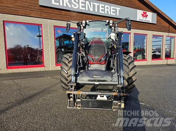 Valtra G135 Active Traktory