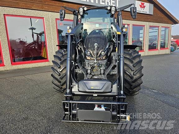 Valtra G135 Versu Traktory