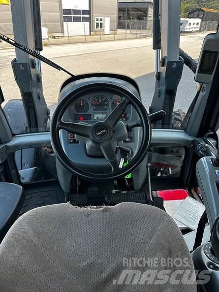 Valtra N 121 Traktory