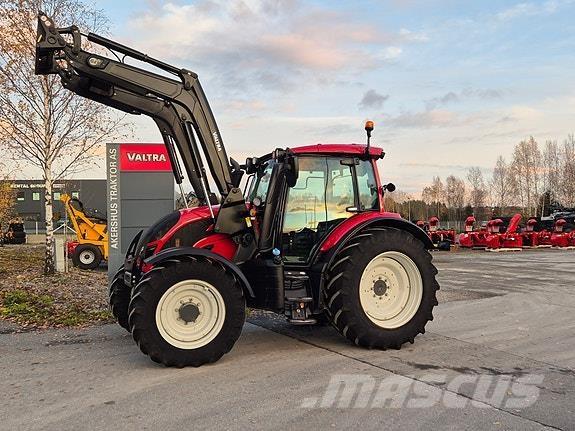 Valtra N104 Traktory