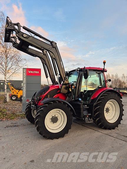 Valtra N104 Traktory