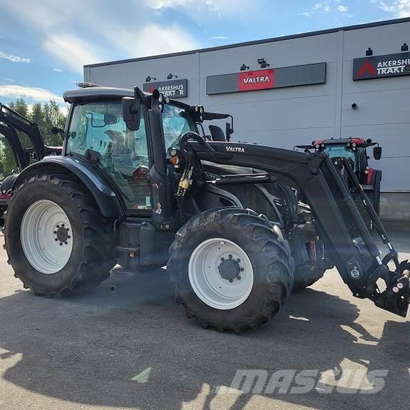 Valtra N104H5 Traktory