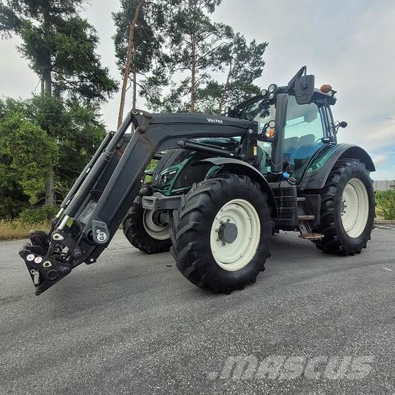 Valtra N114 Traktory
