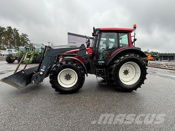 Valtra N123H Traktory