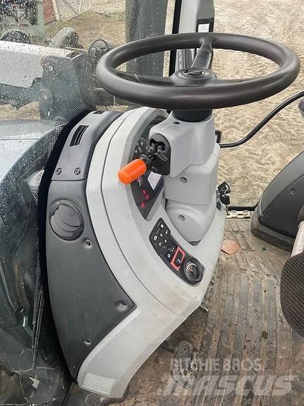 Valtra N134 Active Traktory