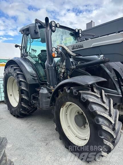 Valtra N134 Active Traktory