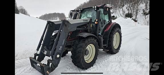 Valtra N134D Traktory