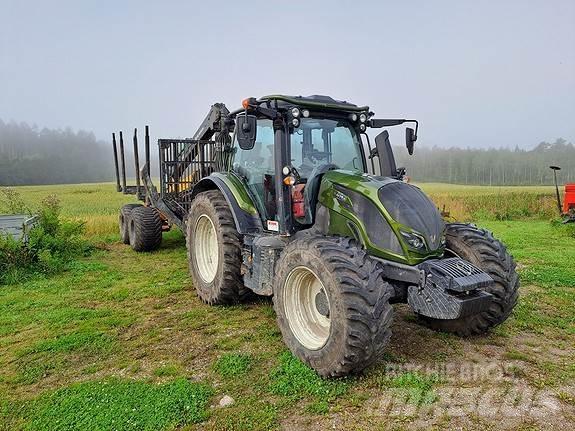Valtra N154eA Traktory