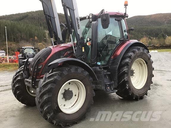 Valtra N154ED Traktory
