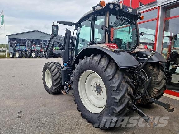 Valtra N155 Traktory