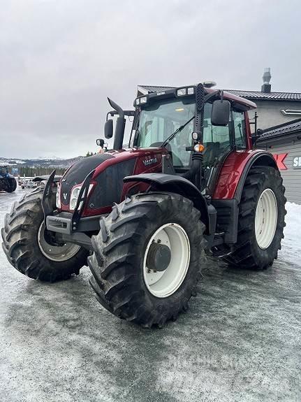 Valtra N163 Traktory