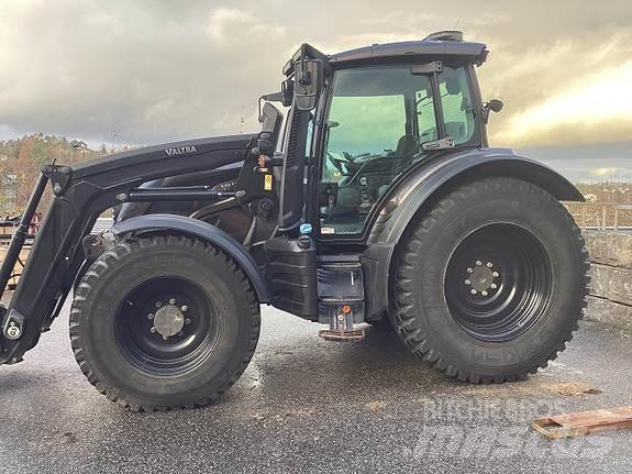 Valtra N174 Traktory
