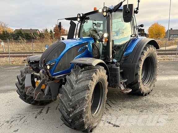 Valtra N174 Direct Traktory