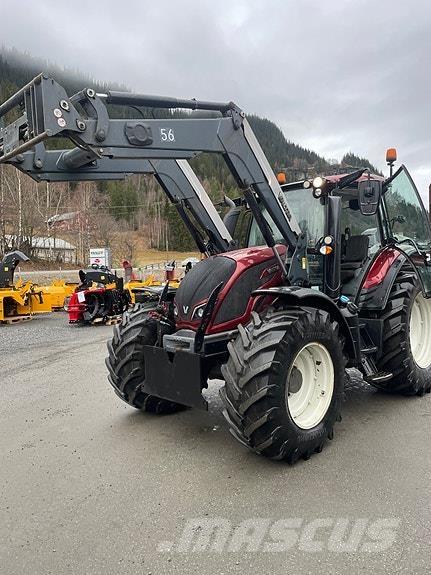 Valtra N174 Versu Traktory