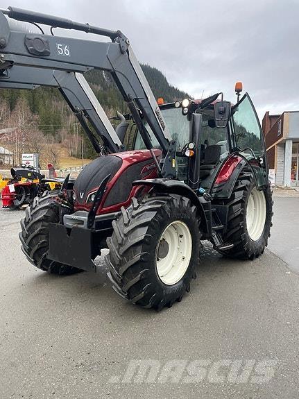 Valtra N174 Versu Traktory
