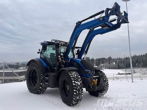 Valtra N174D Traktory