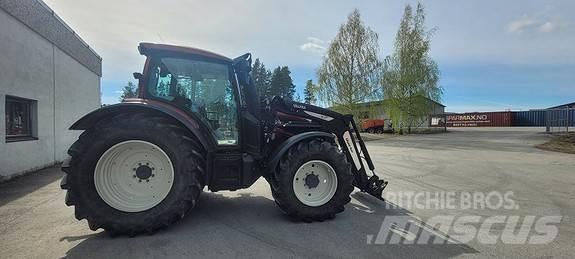 Valtra N174D Traktory