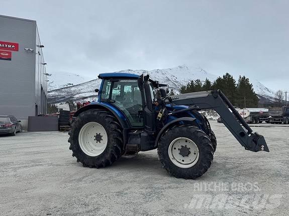 Valtra N174D Traktory