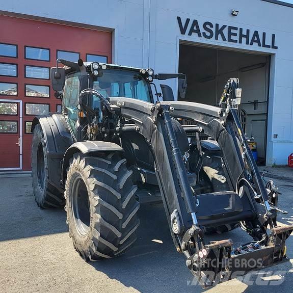 Valtra N174D Traktory