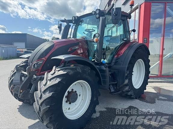 Valtra N174D Traktory