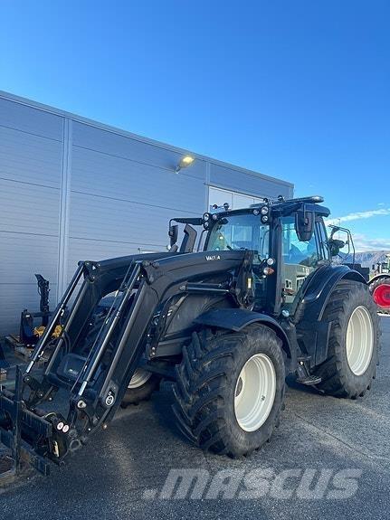 Valtra N174D Traktory